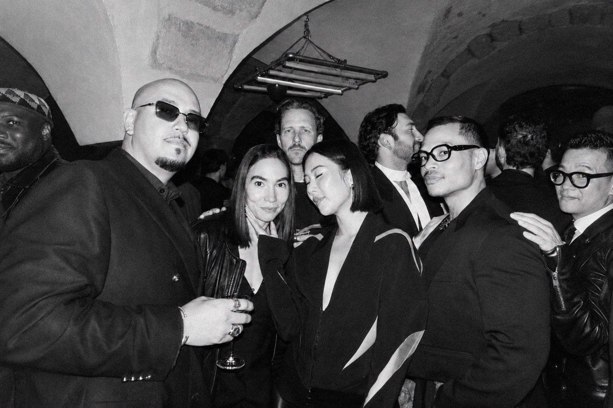 Portrait de groupe lors d’une soirée